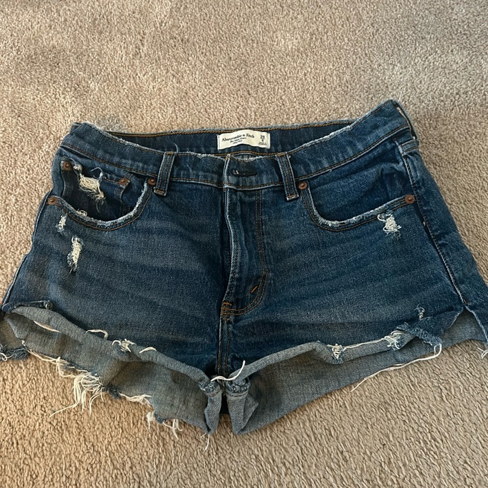 Abercrombie women’s denim shorts 28